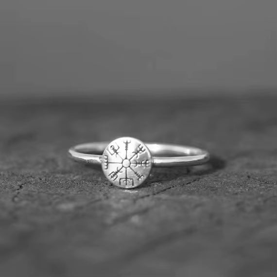 Anillo vikingo runa para dama