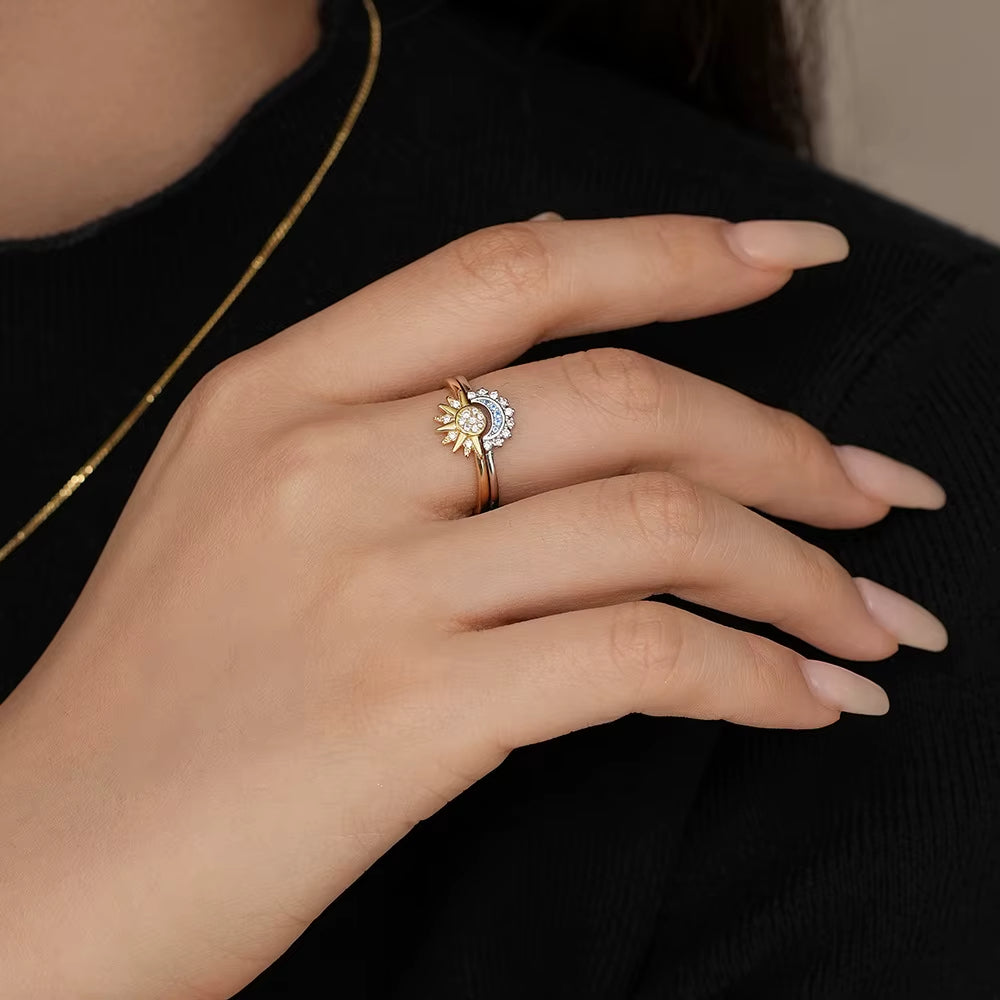 🌙✨ Anillo sol y luna – Elegancia que ilumina